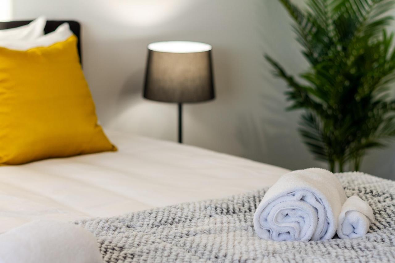 3 Bedroom 2 Bath Central City Κράισττσερτς Εξωτερικό φωτογραφία